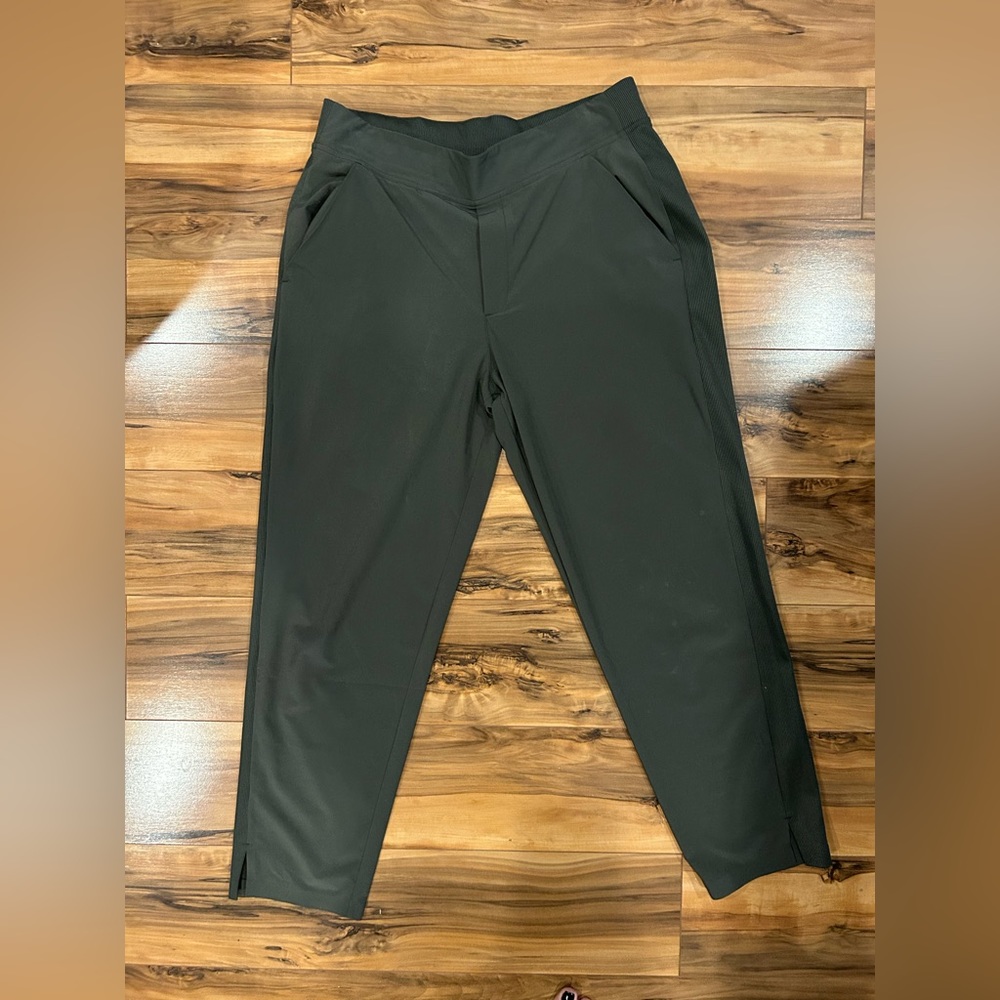 EUC Athleta Brooklyn Ankle Pants